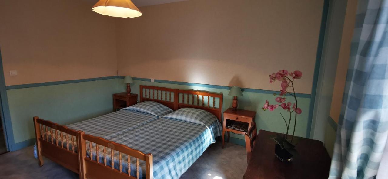 Bed and Breakfast Le Fidele Saint-Chamant Exterior foto